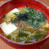 冬期限定♪　三種の海藻入り「冬の豆腐汁」